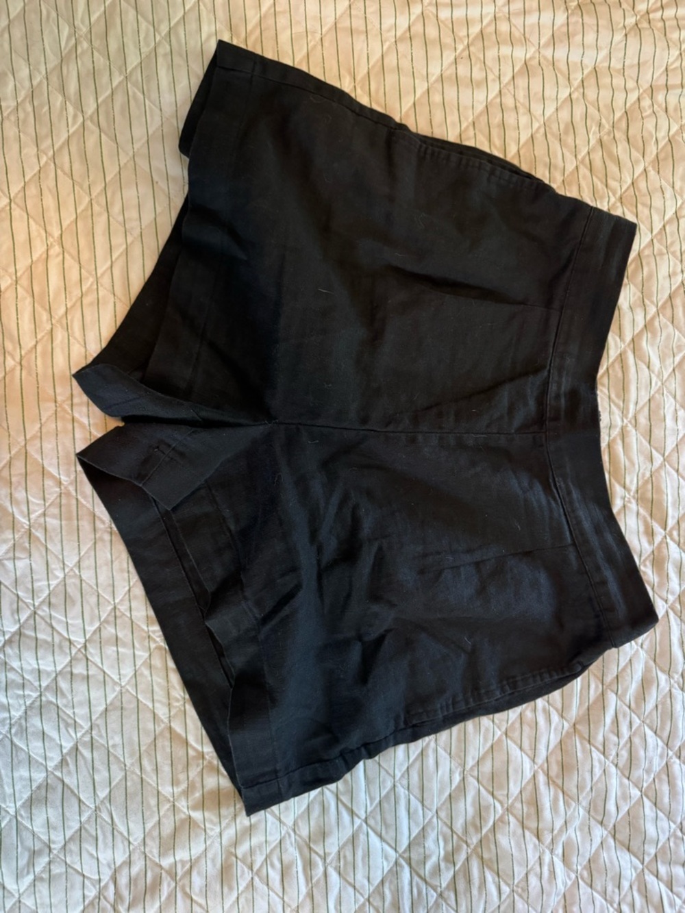 Madewell Women's Black Linen Shorts - Classic High-Rise Style